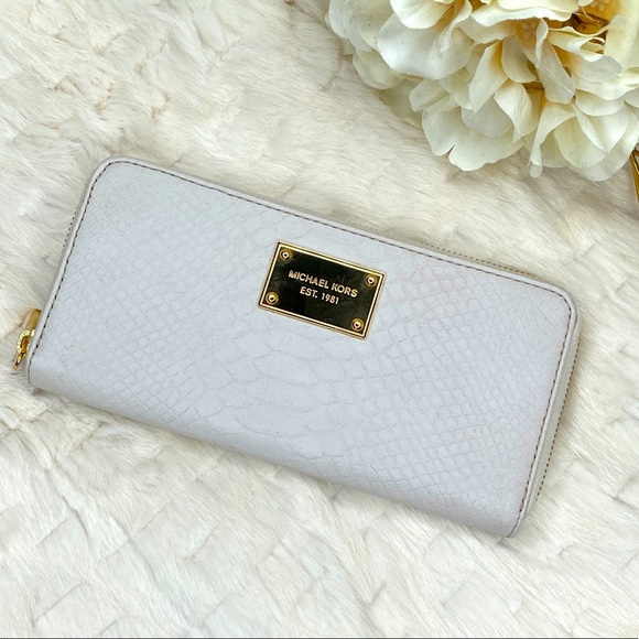 MICHAEL KORS WALLET CLUTCH - WHITE SNAKE LEATHER - Picture 1 of 3